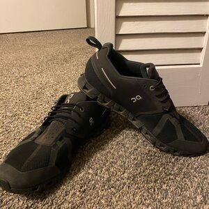 On Clouds waterproof men’s size 10.